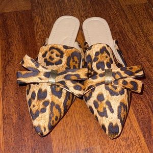 Women’s leopard mule slide shoes size 5.5